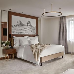 Historic Wing Junior Suite